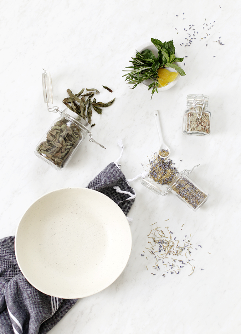 DIY: How to do an Herbal Facial Steam @themerrythought