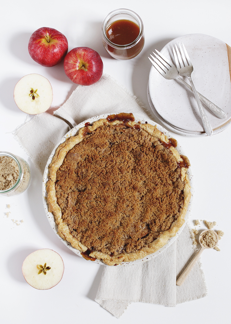 Apple Crumble Pie @themerrythought