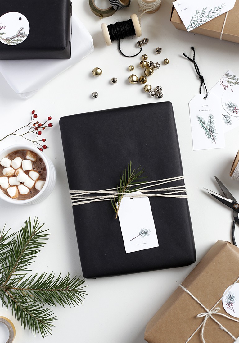 Printable Christmas Gift Tags @jennihaikonen for @themerrythought
