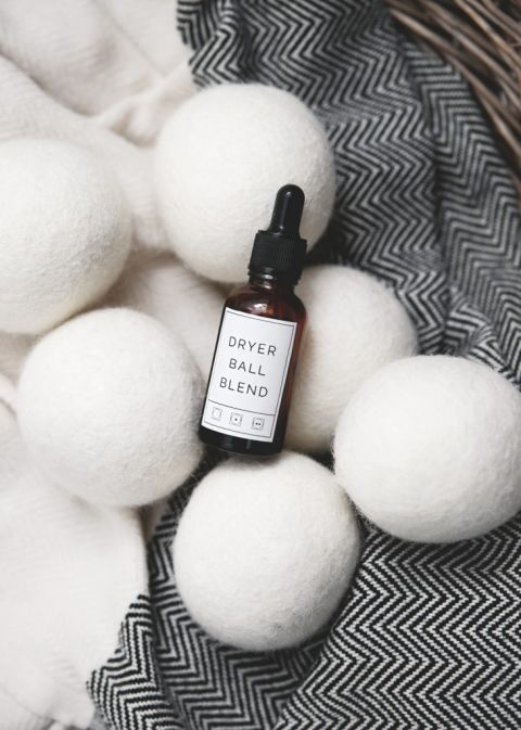 dryer ball blend bottle on wool dryer balls
