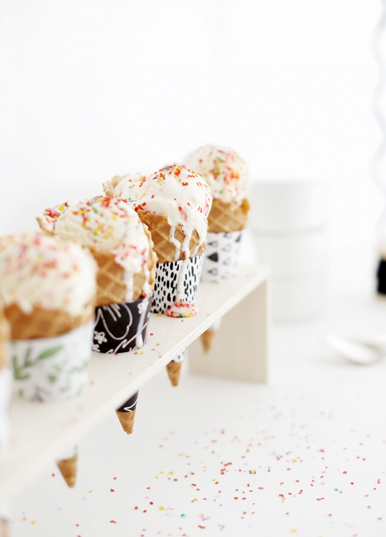 DIY Ice Cream Tabletop Stand