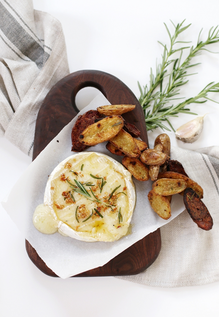 Baked Rosemary & Garlic Brie with Roasted Potatoes @themerrythought