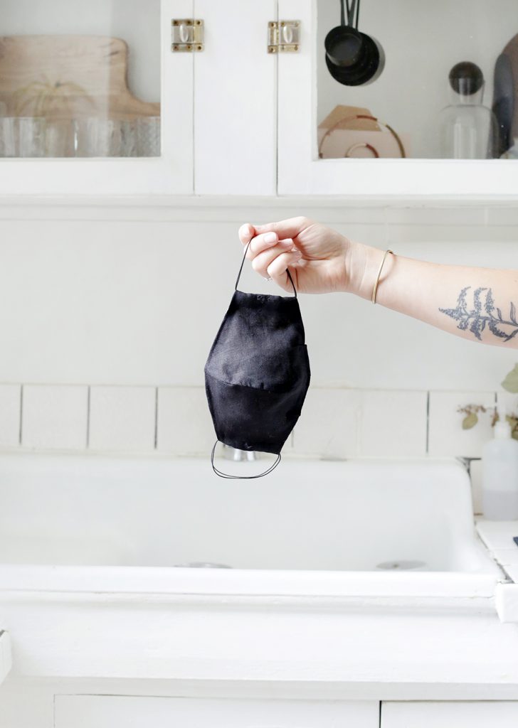 arm holding mask out