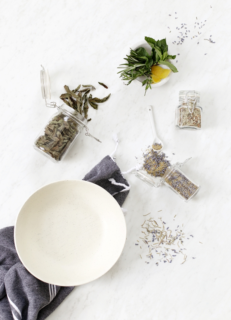 DIY: How to do an Herbal Facial Steam @themerrythought