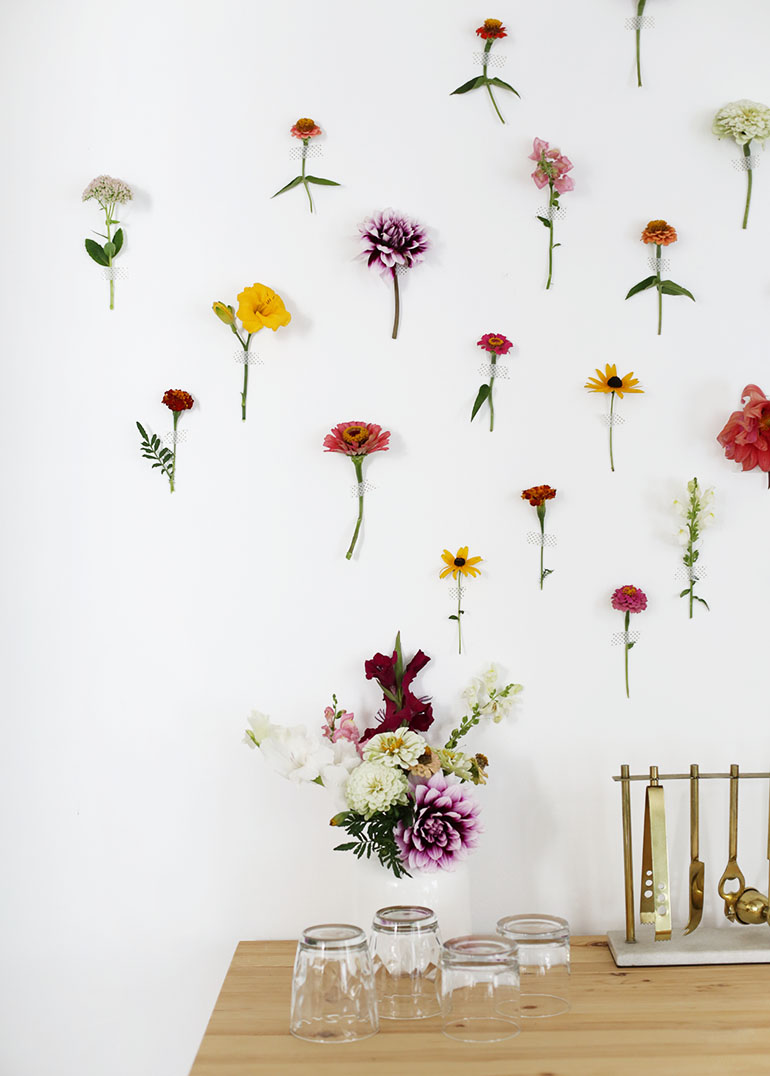 DIY Floral Wall Backdrop @themerrythought