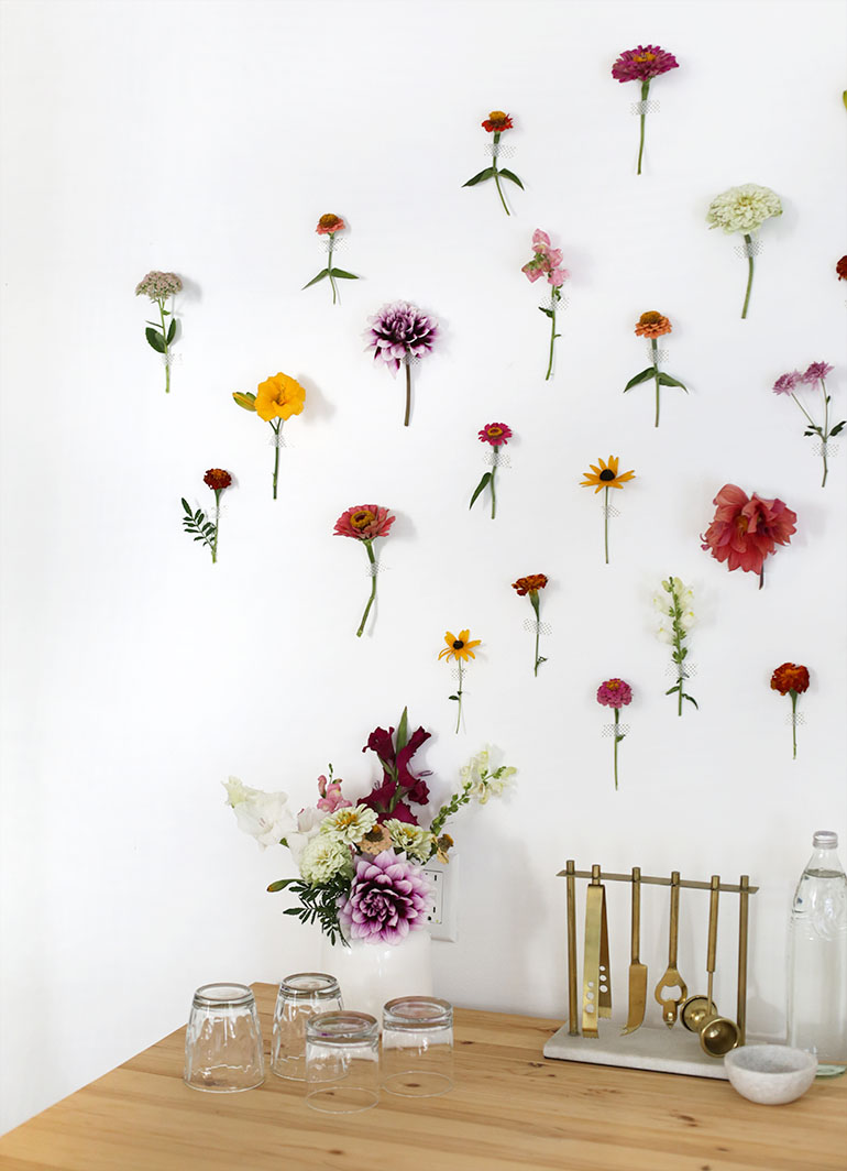 DIY Floral Wall Backdrop @themerrythought