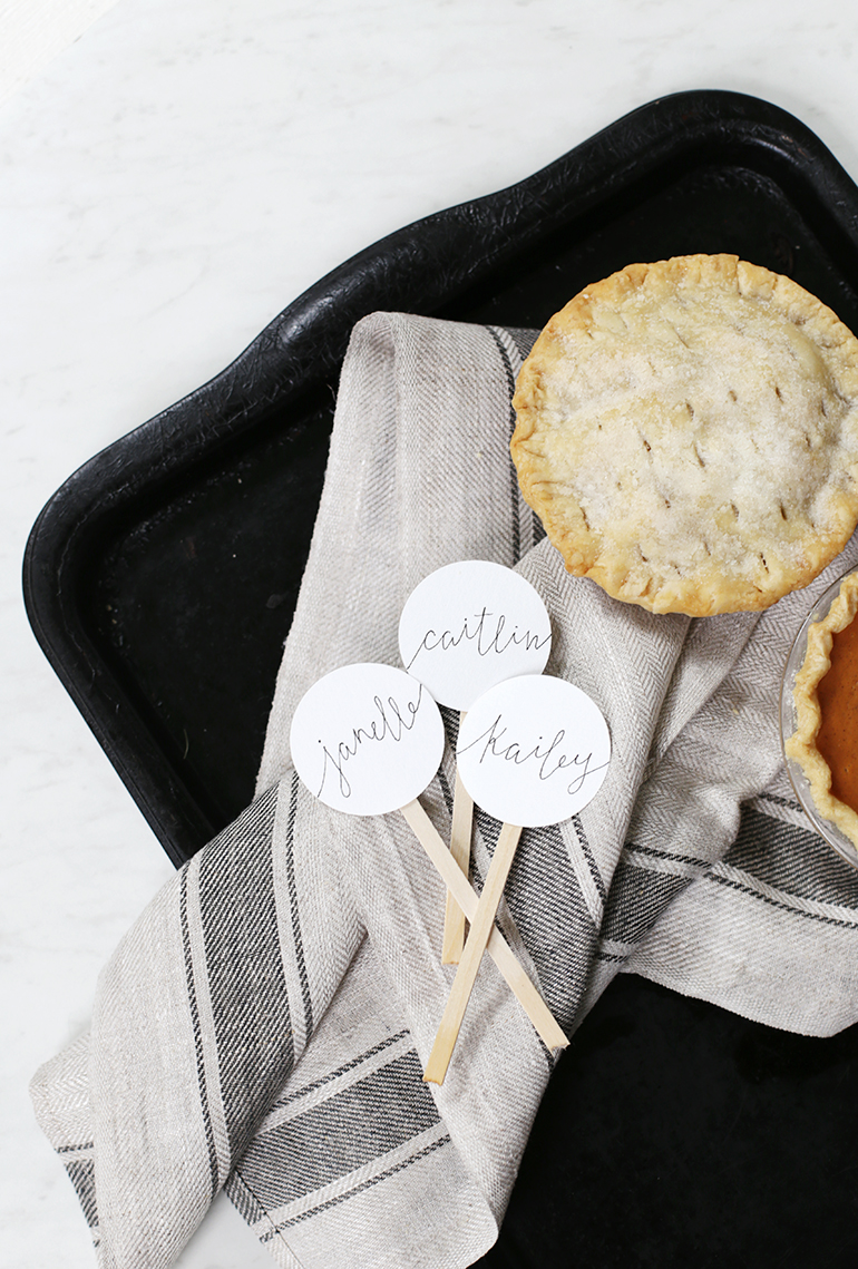 DIY Mini Pie Place Cards @themerrythought