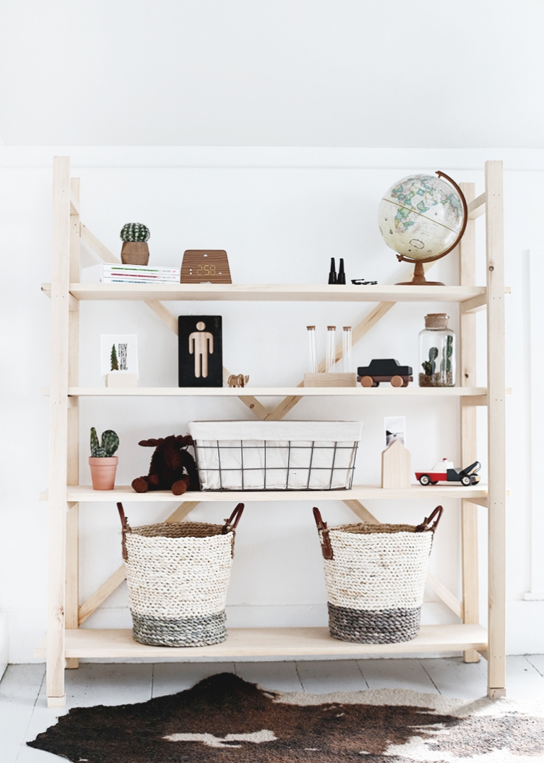 DIY Wood Bookshelf @themerrythought