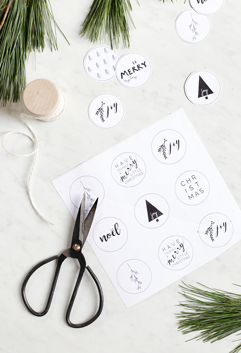 Printable Holiday Envelope Stickers @themerrythought