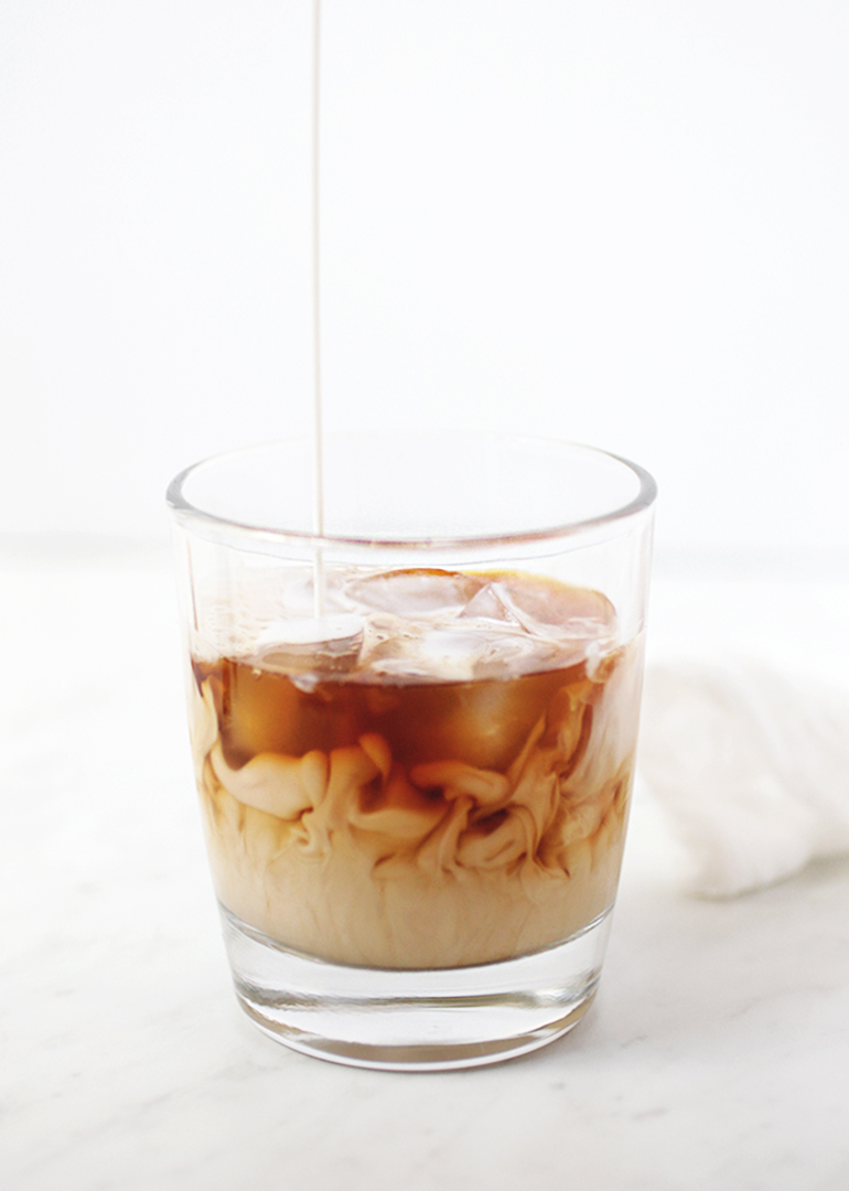 Bengal Spice Iced Chai Latte @themerrythought 