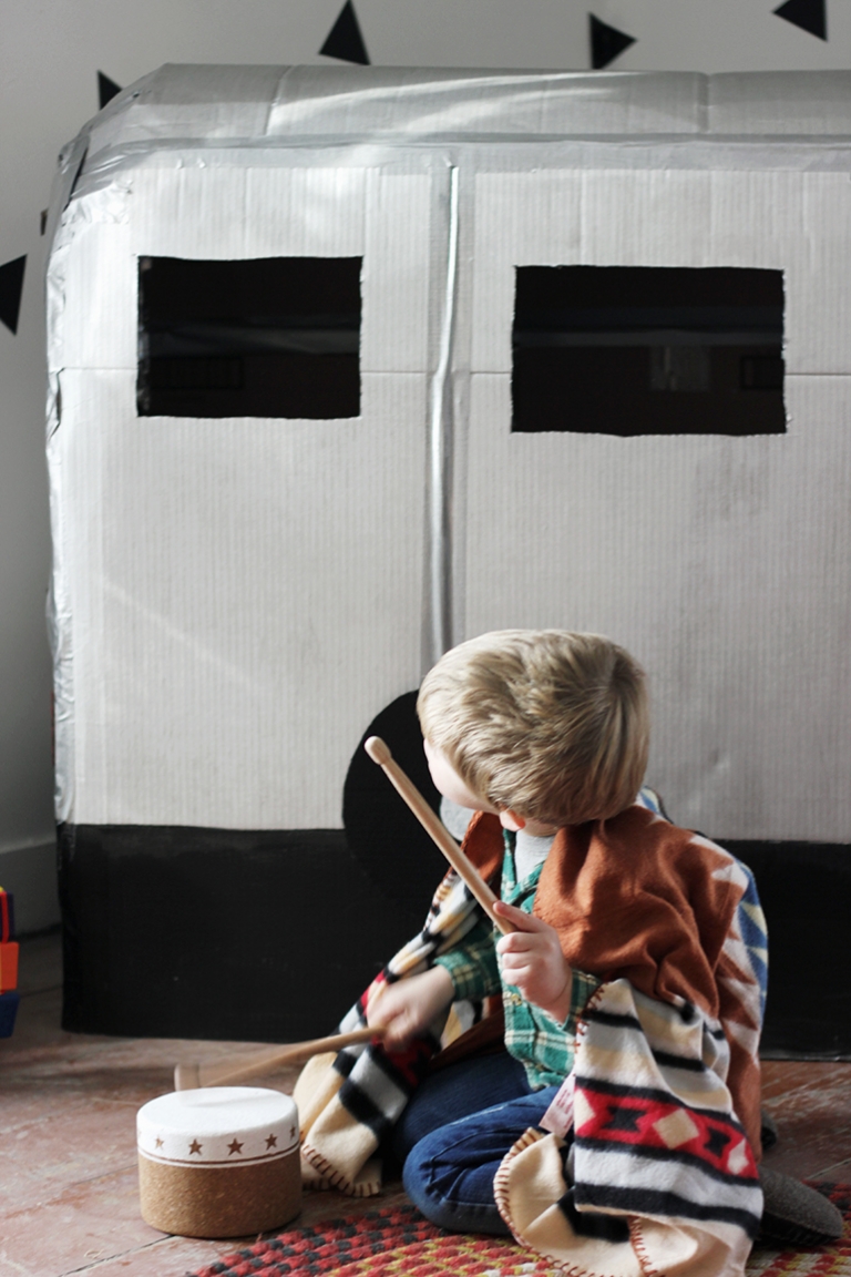 DIY Cardboard Camper Playhouse @themerrythought 