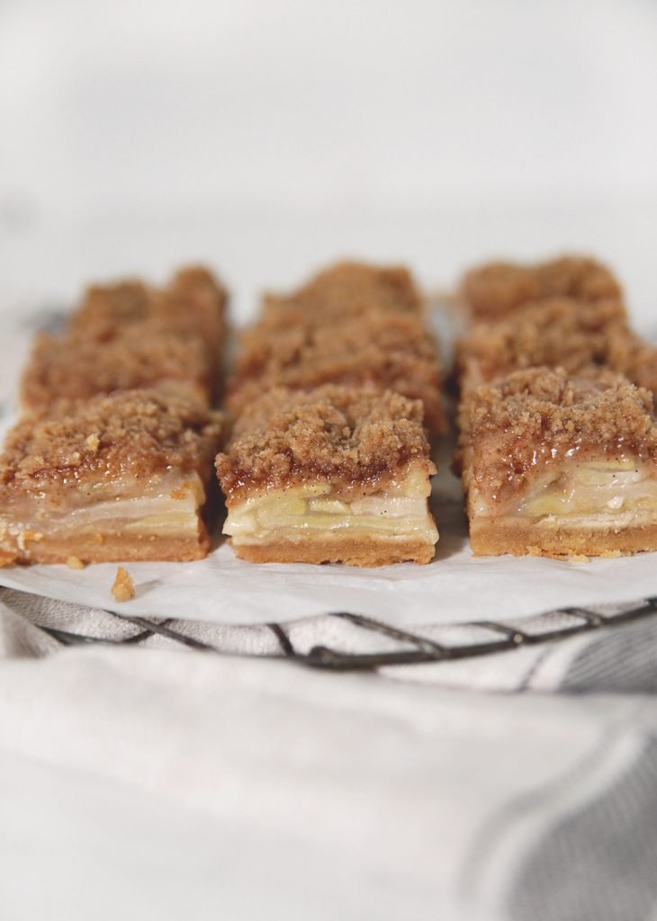 Apple Crisp Bars With Brown Sugar Shortbread Crust 2726