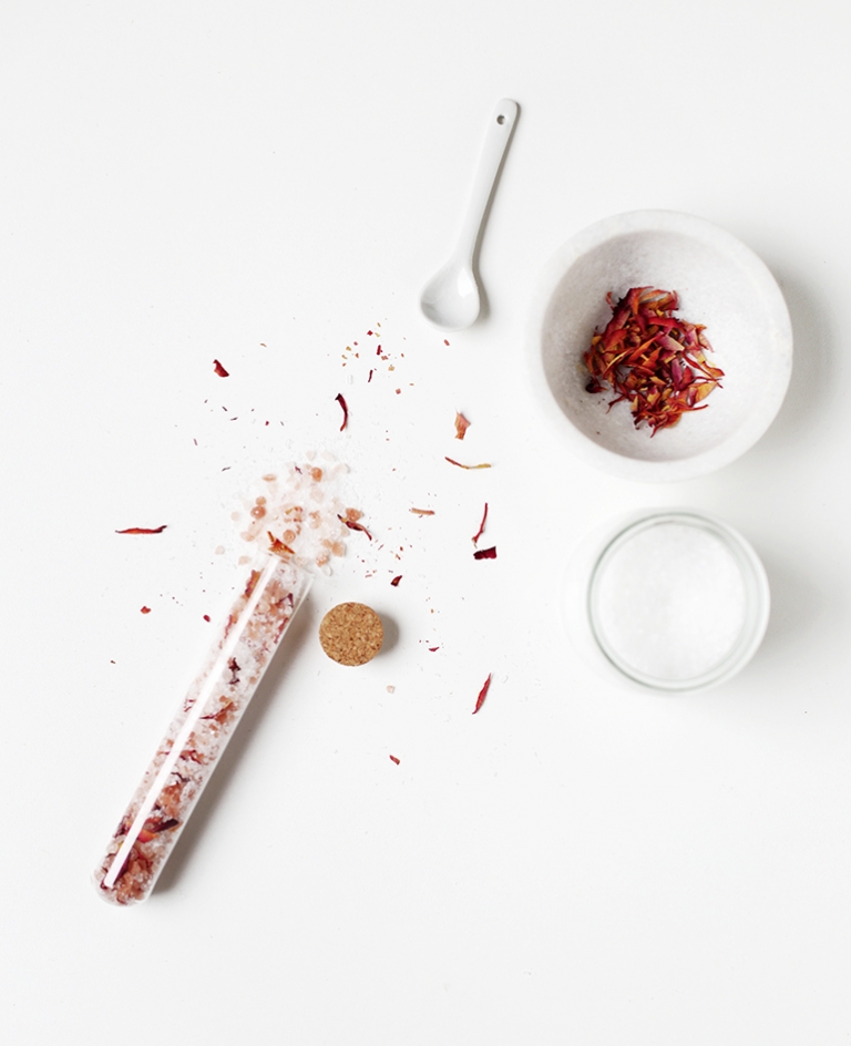 DIY Rose Bath Salts @themerrythought
