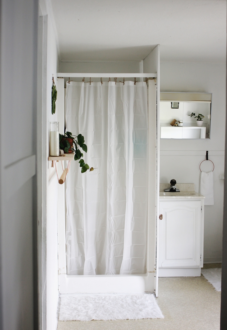White Bathroom Decor @themerrythought