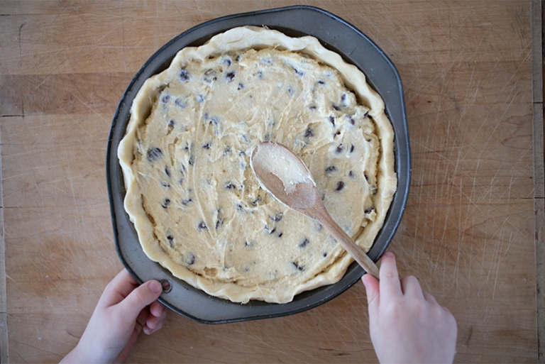 Chocolate Chip Cookie Pie @themerrythought