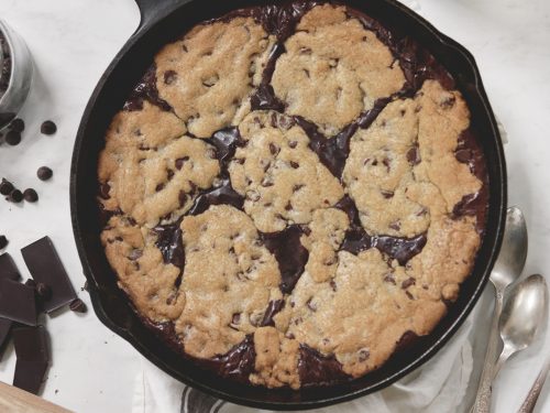 Deep Dish Chocolate Chip Cookie Skillet Brownie and Brookie Cups - Kirbie's  Cravings