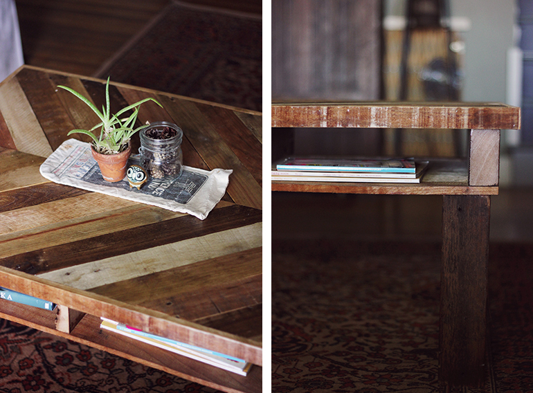 How To Build Pallet Coffee Table / Diy Pallet Coffee Table Youtube / This rustic looking pallet coffee table was made with just two wood shipping pallets.