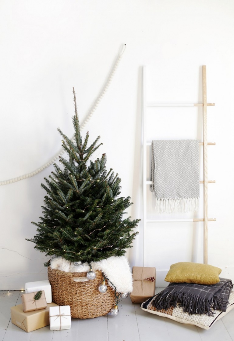 Small Christmas Tree in a Basket - Simple Christmas Tree Display