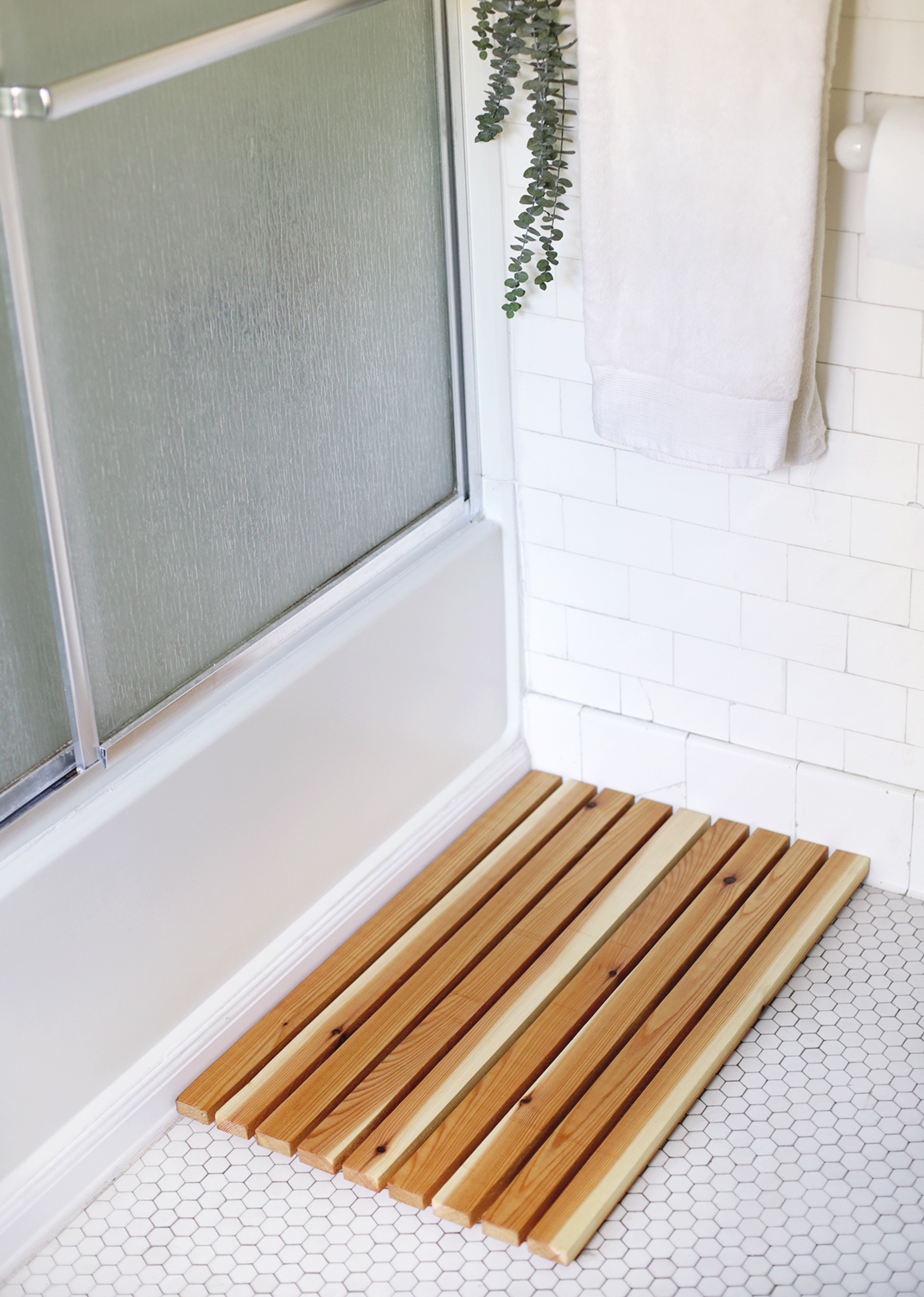 DIY Wooden Bath Mat