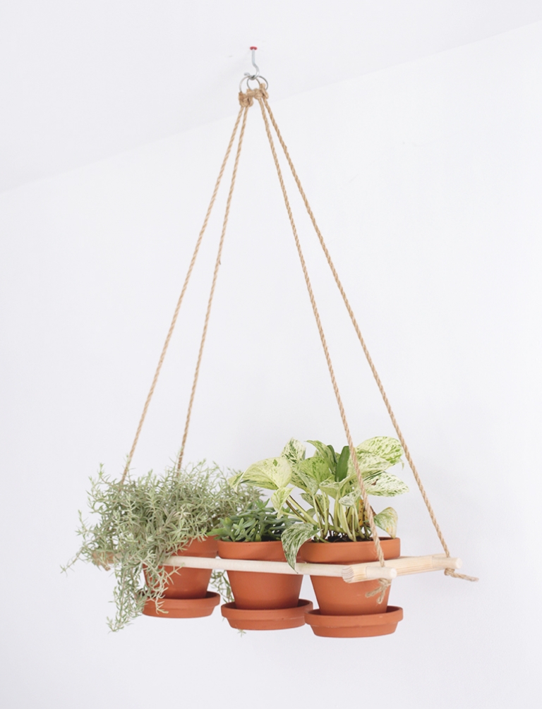 DIY Hanging Planter @themerrythought