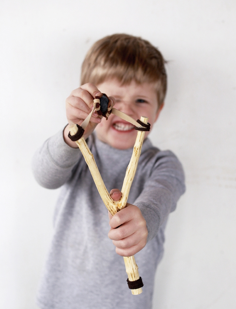 DIY Toy Slingshot @themerrythought