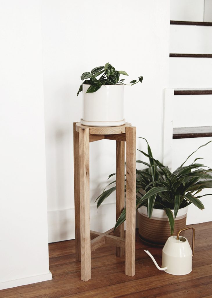 DIY Wood Plant Stand a simple DIY with a video tutorial