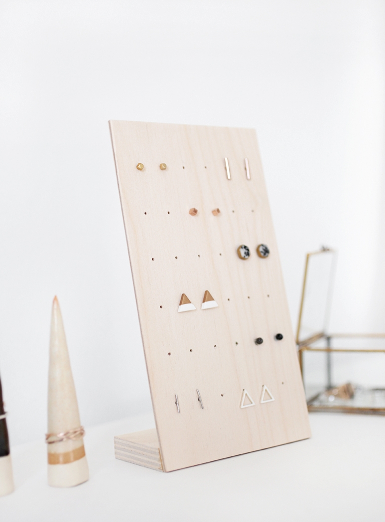 Wooden earring card holder VAB-02-A-NT | shop and craft fair display –  Milimetry