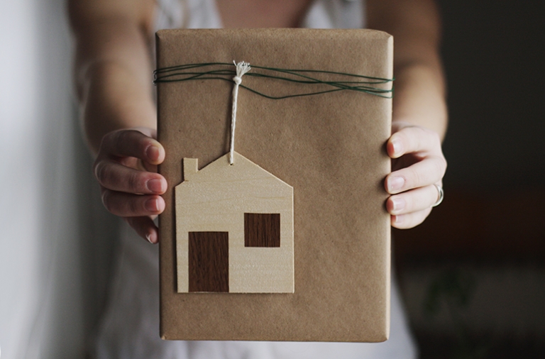 DIY Wooden Gift Tags @themerrythought