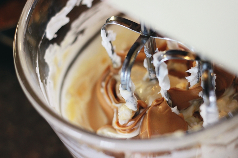 Gluten Free Peanut Butter Cupcakes | The Merrythought