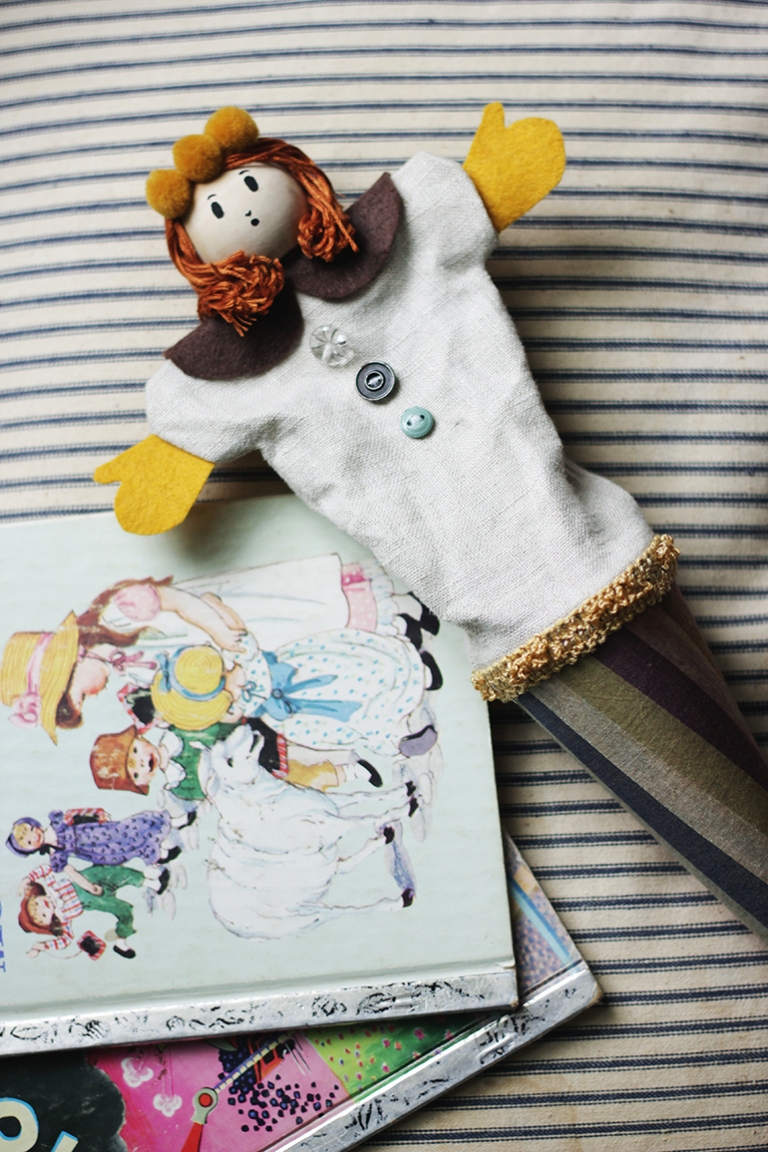 DIY Vintage-Inspired Pop-Up Toy @themerrythought