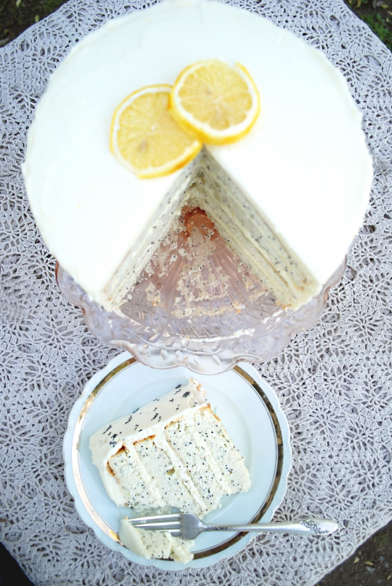 Lemon Poppyseed Cake // The Merrythought