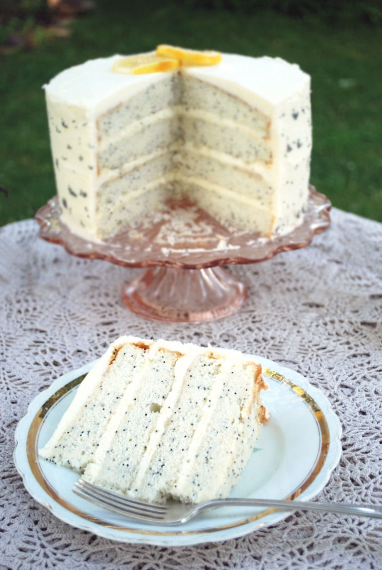 Lemon Poppyseed Cake // The Merrythought