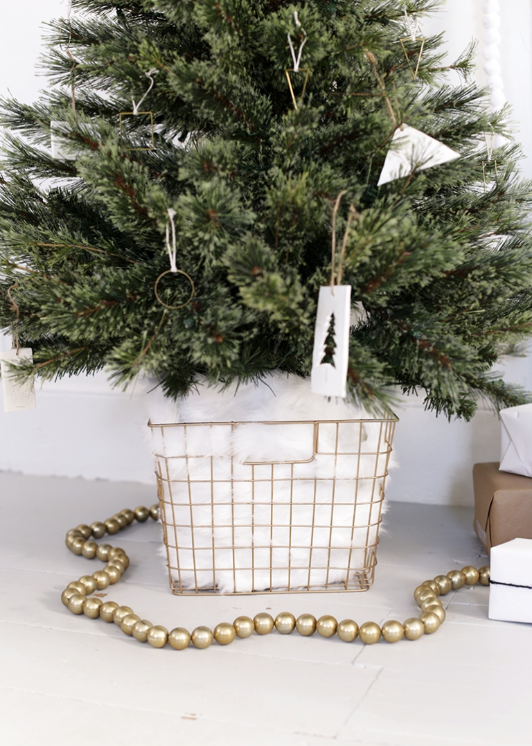 Diy Tree Skirt Alternative The Merrythought