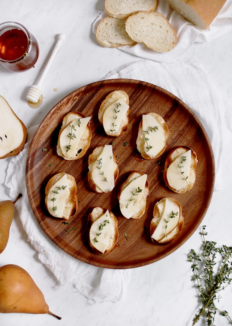 Pear and Thyme Crostini @themerrythought