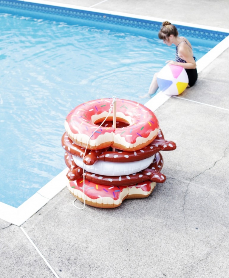 Diy Pool Float Holder The Merrythought