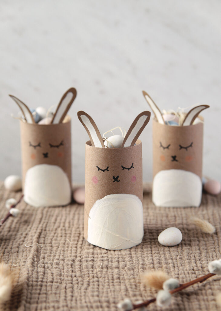 How to Make a DIY Toilet Paper Roll Bunny