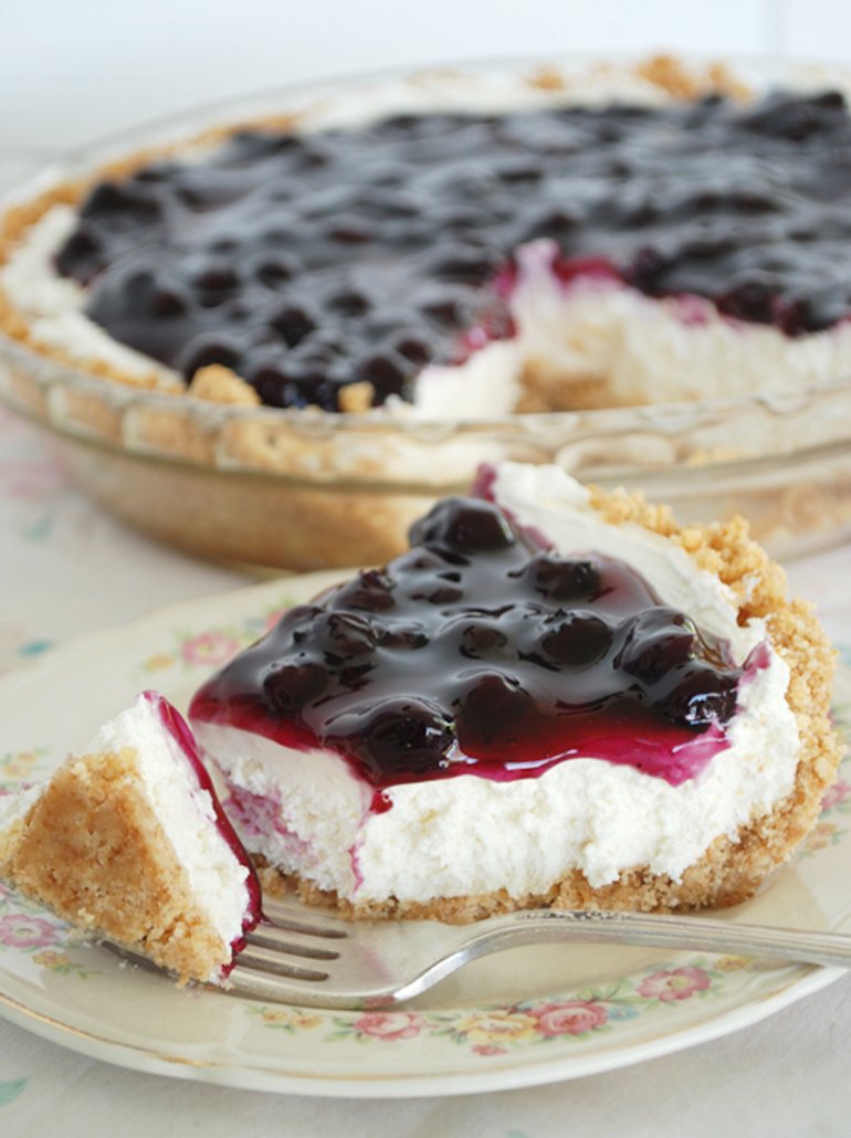 No-Bake Blueberry Cheesecake Pie - The Merrythought