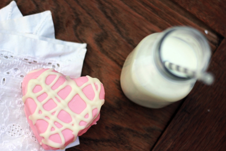 Valentine Snack Cakes // The Merrythought